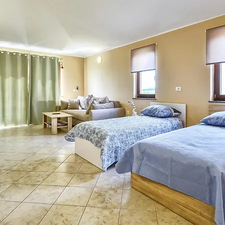 5 Bedroom In Galižana