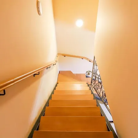 5 Bedroom In בית נופש *